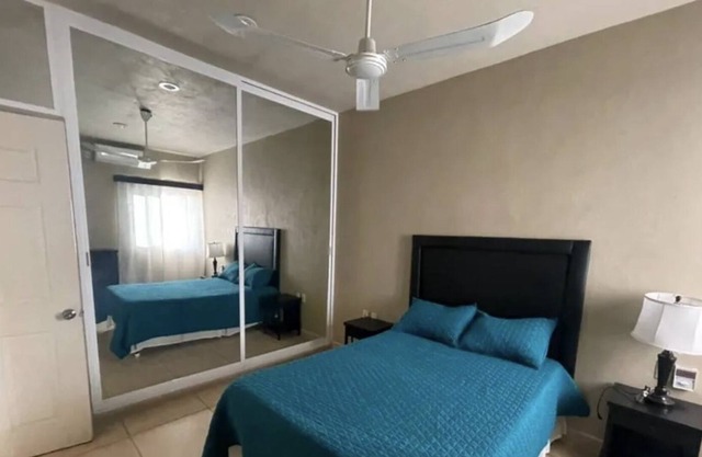 1 block from Main Street and 5 min walls to Rincón de Guayabito beach
