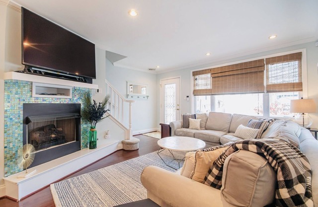 1 BLOCK TO BEACH & DINING, beautifully updated, park 3 cars!