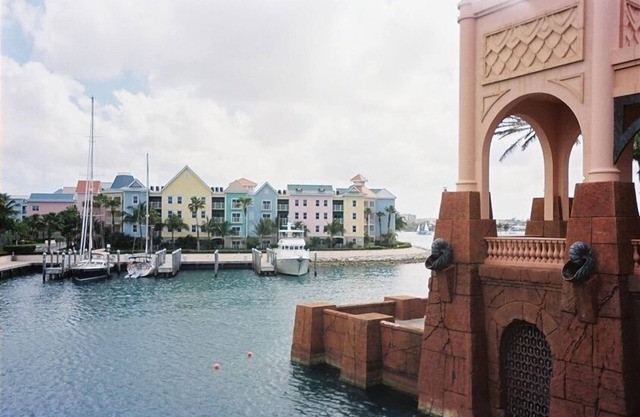 Ich BR oder 2 BR in Harbourside