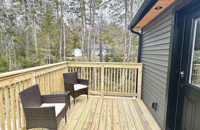 1 BR Peaceful Loft in Ellsworth! [Grandview Loft]