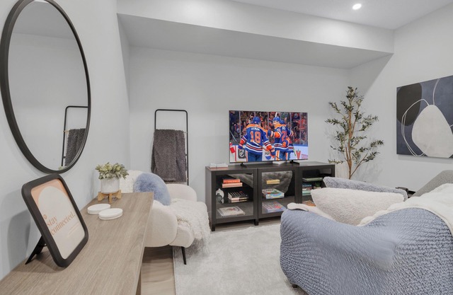 1 BR Suite | Stylish | Coffee | Fully Stocked