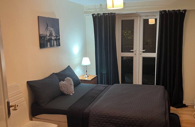 Charming 1-bedroom apartment in cool London with WiFi