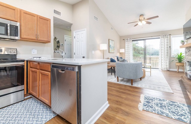 1-Level End Unit Villa with Picturesque Nature Views