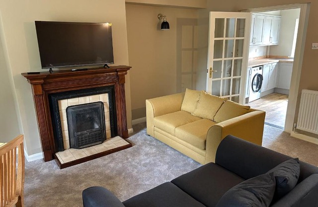 1 Manor Cottage, Ainderby Steeple, DL7 9PX