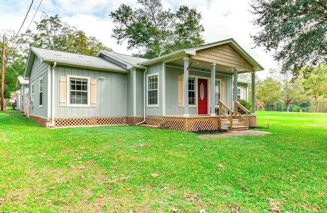 < 1 Mi to Boat Ramp: Lake Livingston Retreat!