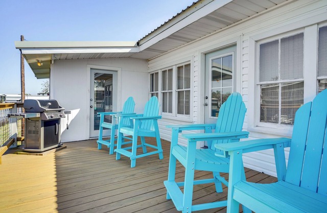 1 Mi to Cypremort Point: Waterfront Gem w/ Dock!