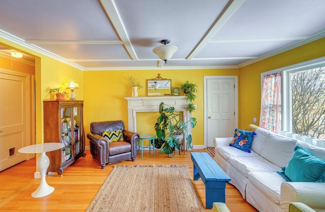1 Mi to Dtwn: Beautiful Home in Williamstown!