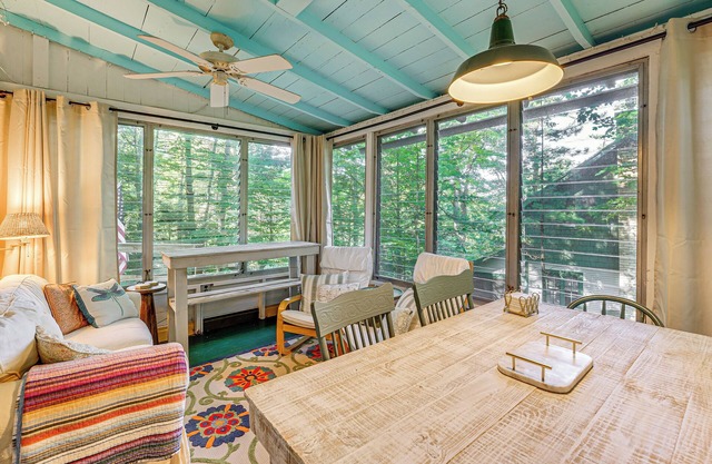 ~ 1 Mi to Dtwn Grand Haven: Lake Michigan Cabin