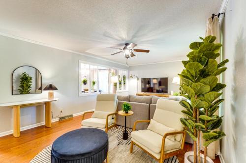 1 Mi to Dtwn Quiet Retreat with Yard in Clinton