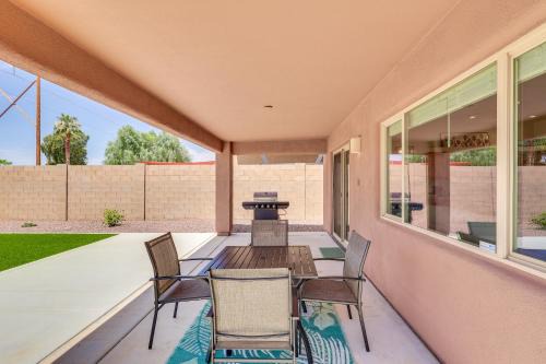 1 Mi to Golf Course Yuma Oasis with Furnished Patio
