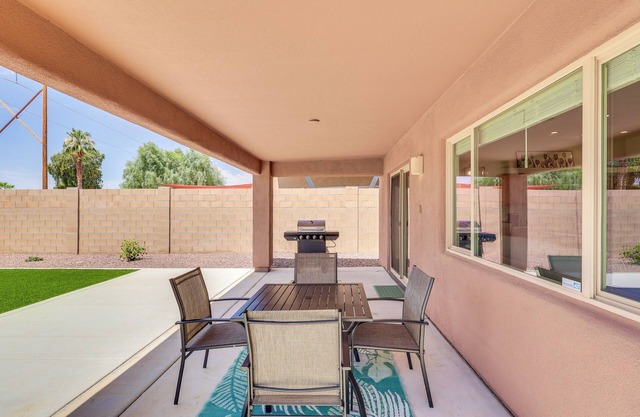 1 Mi to Golf Course: Yuma Oasis w/ Furnished Patio