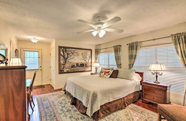 College Station Studio < 1 Mi to Kyle Field!