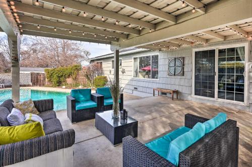 1 Mi to Main Street Sutter Creek Poolside Oasis!