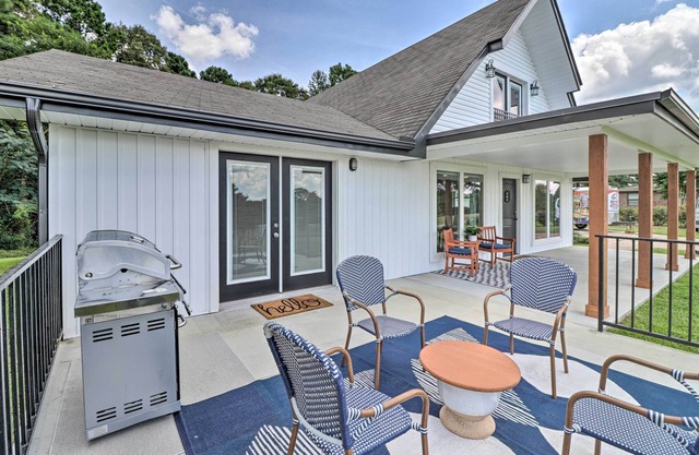 1 Mi to Marina & Golf: Bismarck Home w/ Fire Pit!