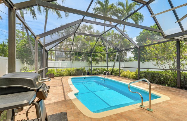 1 Mi to Naples Beach! Home on 500 Block w/Yard