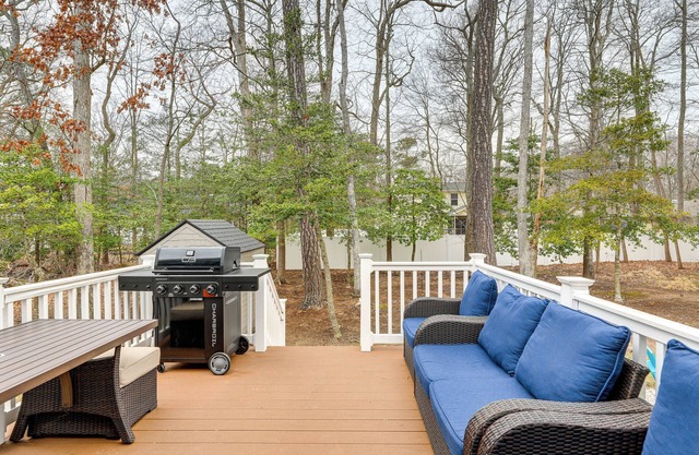 1 Mi to Outlets Ocean City: Home w/ Large Yard!