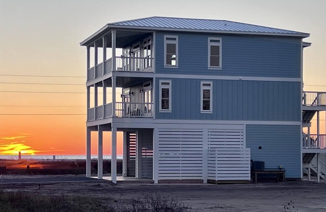 1-Min to Beach | Pool | Boat Parking | Sleeps 10