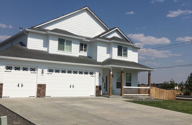 1 Min to Boat launch, world class SandDunes, sandybeaches, Surf'n'Slidewaterpark