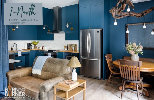 1-North: Cozy 1BR Retreat in Downtown Nashville, IN