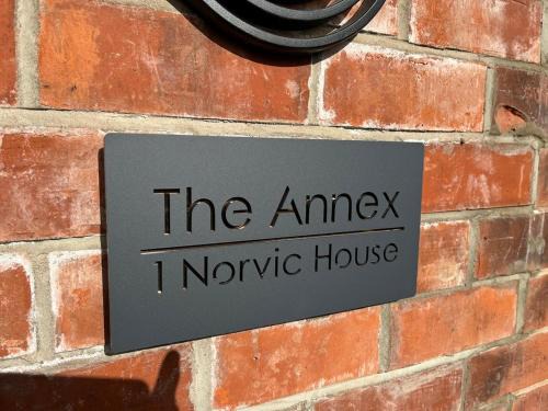1 Norvic House