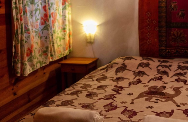 1. Rustic Rondavel with Wood-burner & Sauna – Long-stay Winter Retreat