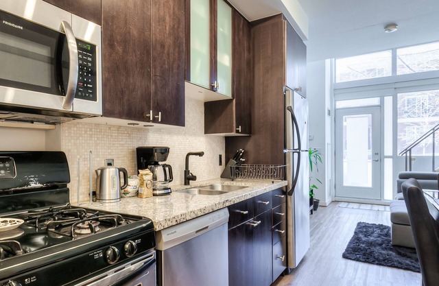 1 Shaw St Loft Suites
