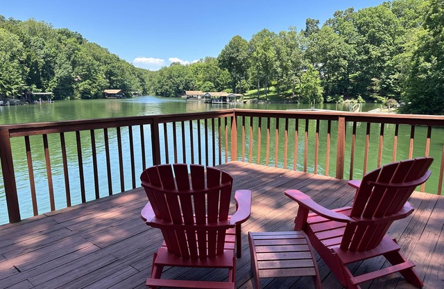 1 Special Place - Waterfront home with private dock, lake views, & washer/dryer