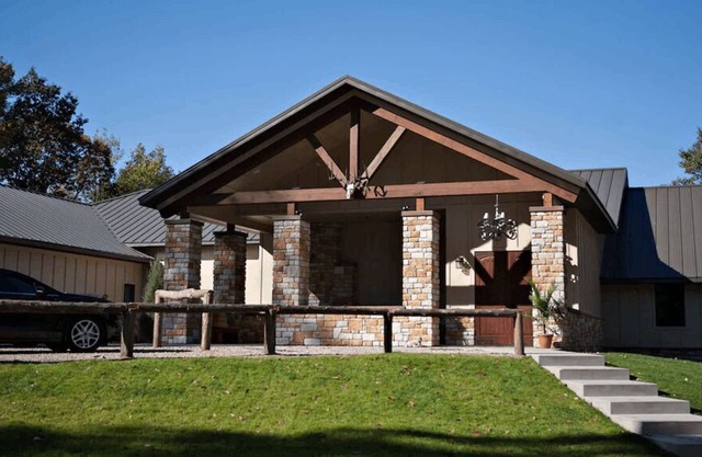 10.000 Sq. Ft. Full Service Lodge auf Gated, 1.300 Hektar große private Ranch