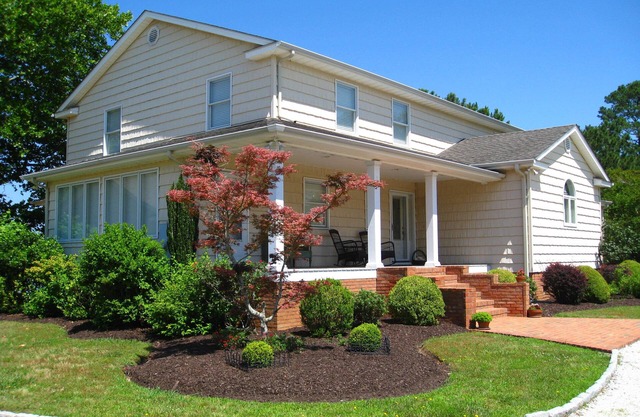 10 Acre 3 BR Waterfront Retreat on Thicket Creek has dock & neighborhood beach