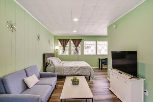 10 Mi to Dtwn Cozy Couples Getaway in San Diego