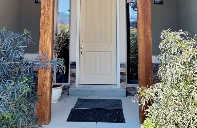 10 min from Park City! Spacious private mountain retreat with a starry night sky