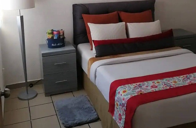 10 minutes from the beach internet wi-fi Netflix cable TV Sky and Boiler.