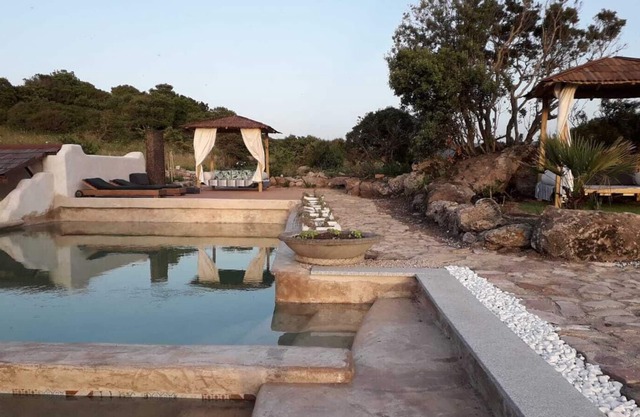 10 minutes from the beaches, Ideal for groups of up to 20 people