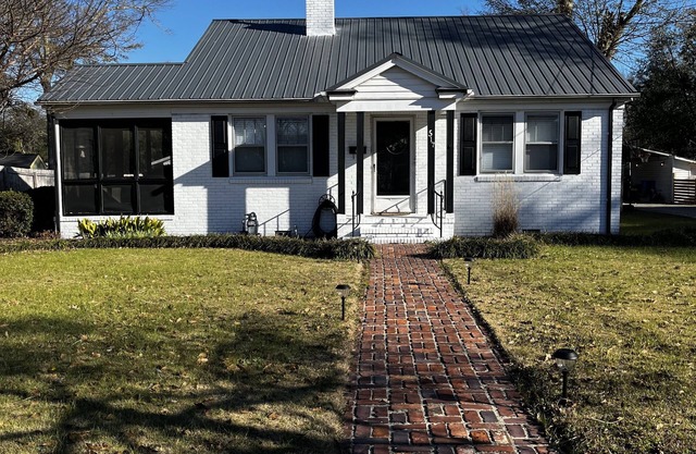 10 minutes to Augusta national! 5 minutes from downtown Augusta!