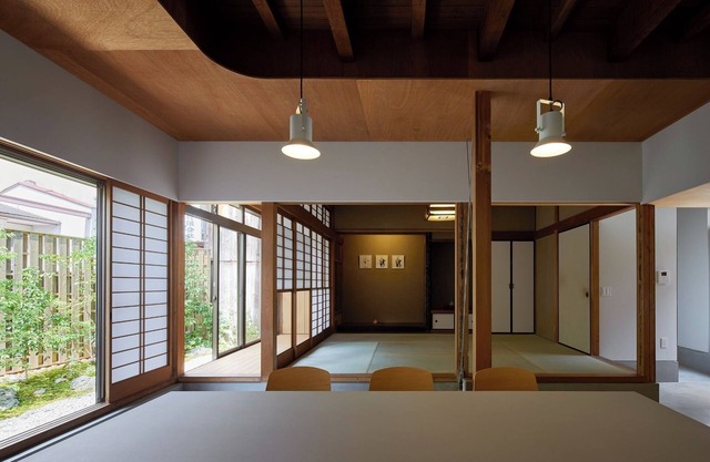 10 minutes walk from JR Otsu Station A spacious guesthouse where you can wake up to the sweet aroma / Otsu Shiga