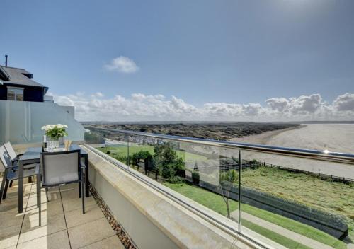 10 Ocean Point