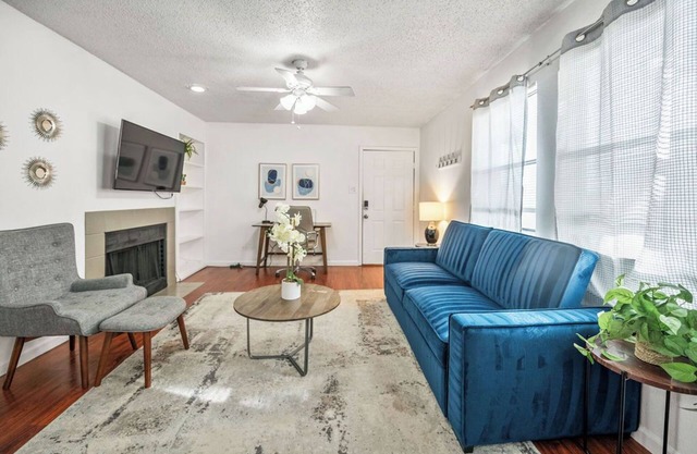 10% OFF Cozy 1BD Condo, Pool, DFW HWY - DFW South Irving