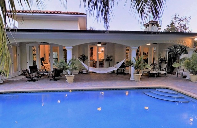 Magische Beachfront Luxury Home Paradise Schritte zum Privatstrand, beheizter Pool!