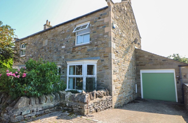 10 Old School Close, WEST WITTON