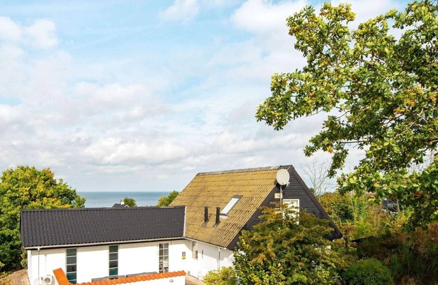 10 person holiday home in Allingåbro