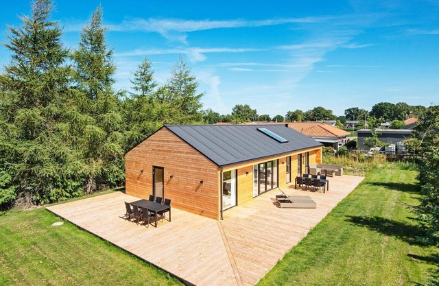 10 Personen Ferienhaus in Glesborg-By Traum
