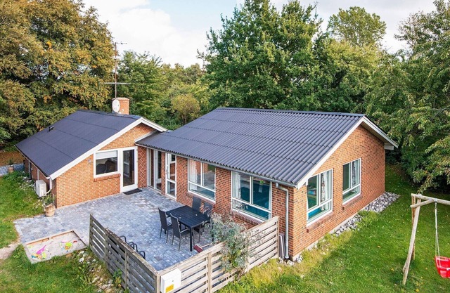 10 Personen Ferienhaus in Glesborg-By Traum