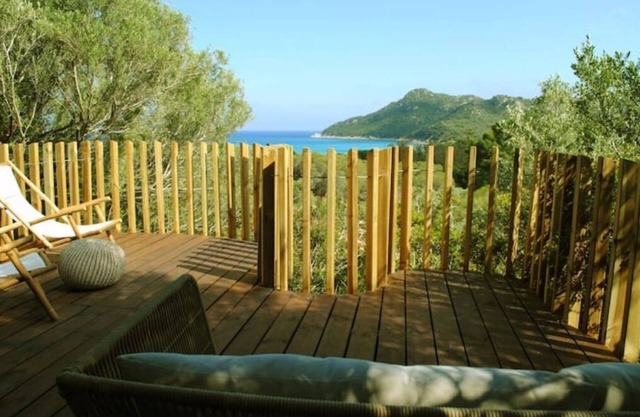 100 meters from the beach, beautiful garden with sea view