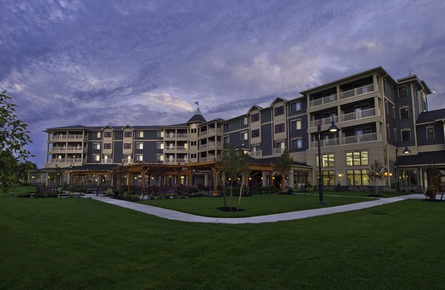 1000 Islands Harbor Hotel