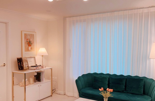 1000 sqft exclusive accommodation located 10 minutes away from Seongsu Station!