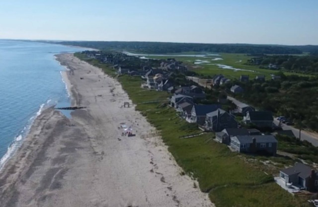 101 Ploughed Neck - Charming home .1 mile to East Sandwich beach w. marsh view