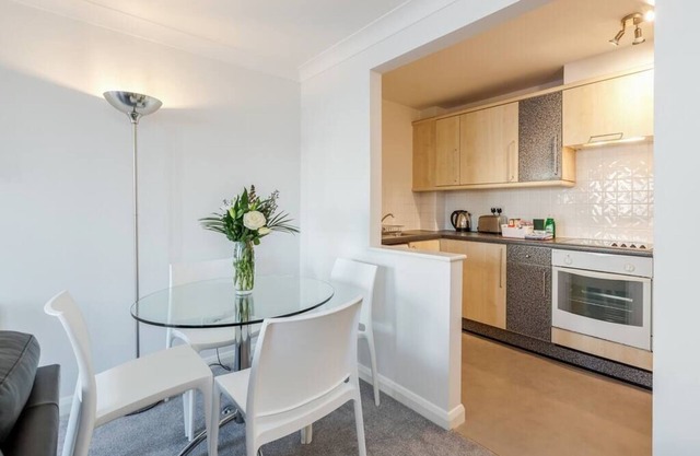 101 Regents Court -2 bedroom apartment
