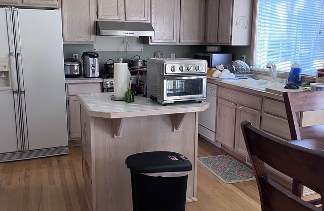 4 bedrooms residential fully furnished house