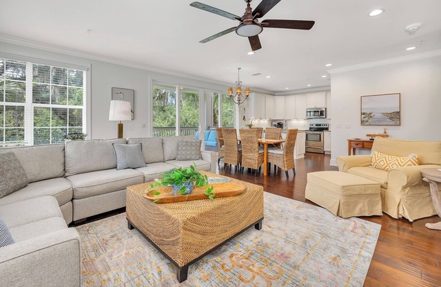105 Gascoigne Ave #104