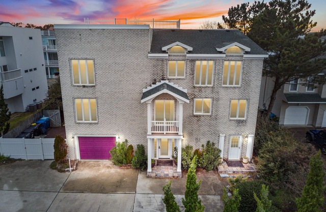 10Bd / 10Ba Großes Strandhaus mit Meerblick, Hallenbad in Virginia Beach